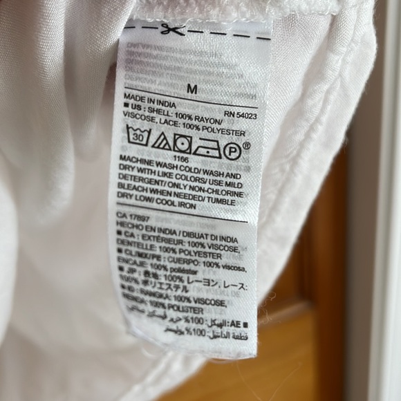 Old Navy Blouse - Picture 3 of 6